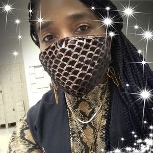 Meet your Posher, Kim